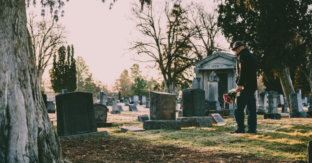 cuánto cuesta incinerar a una persona cementerio Funeraria la Milagrosa